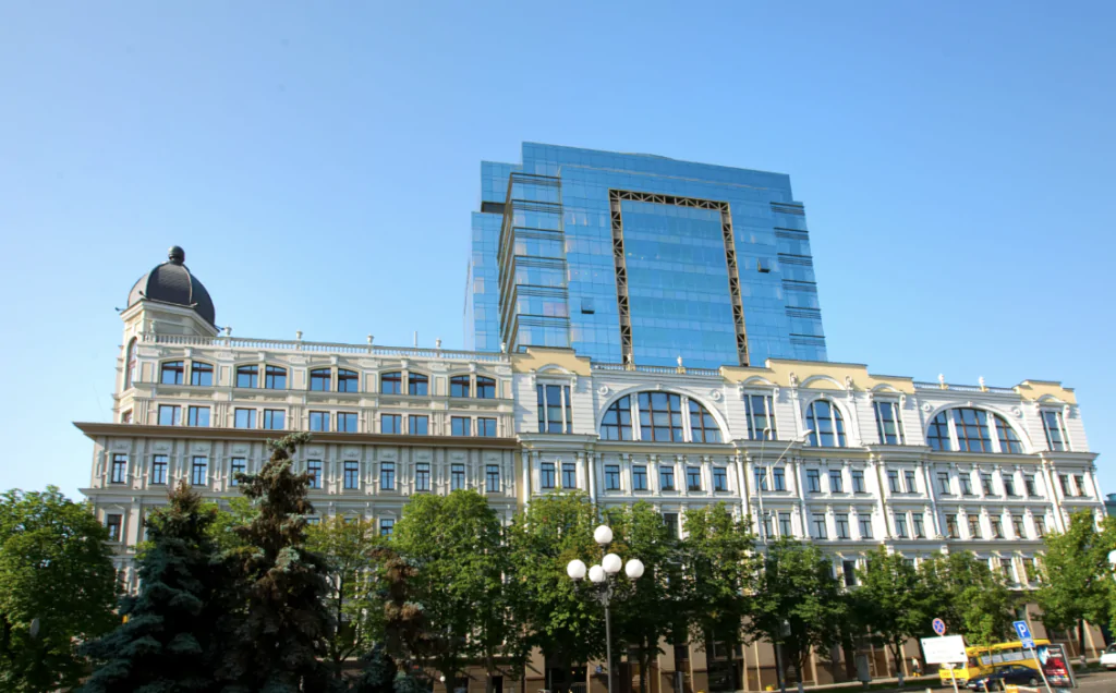клінінг бц леонардо київ